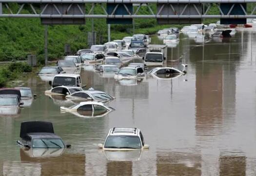 韩国首尔遇80年来最大降雨 已致7死