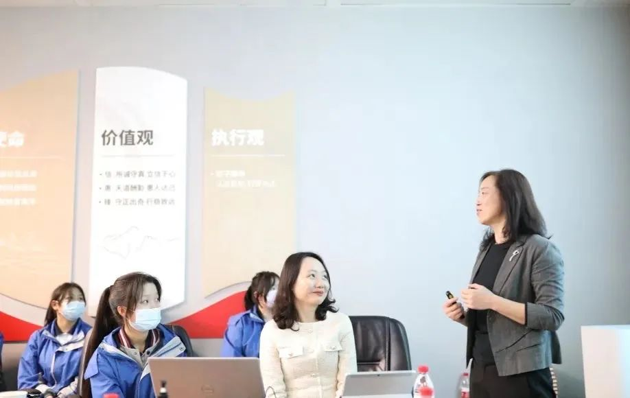 社会责任｜东海基金举办“东海·她力量”女性赋能公益沙龙暨思麦公益基金交流分享会