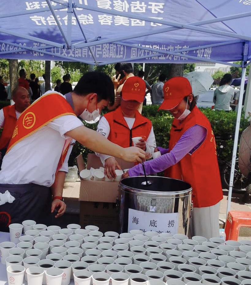 海底捞成暑期“优选”餐厅！，为毕业生送上福利