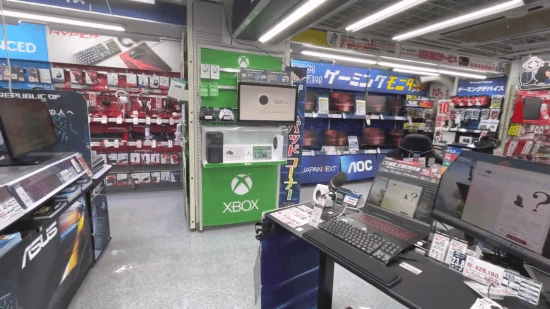 日本电玩店现状：Xbox专区仅剩一个货架