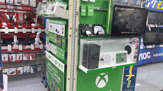 日本电玩店现状：Xbox专区仅剩一个货架